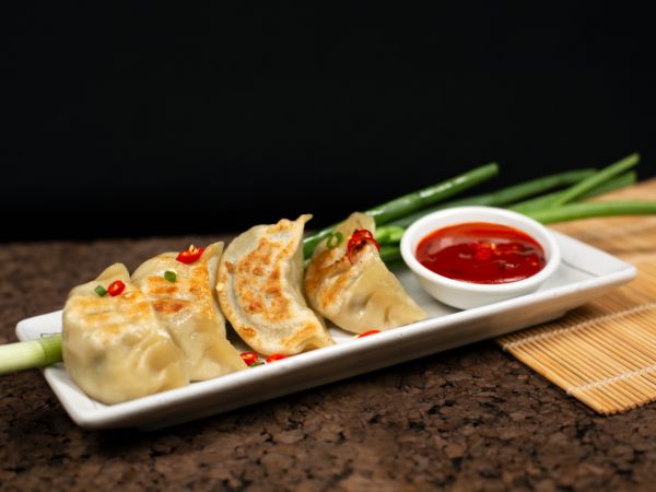 Chicken Gyoza (4 Pieces)