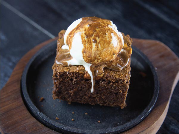 Sizzling Brownie with Hot Chocolate Sauce