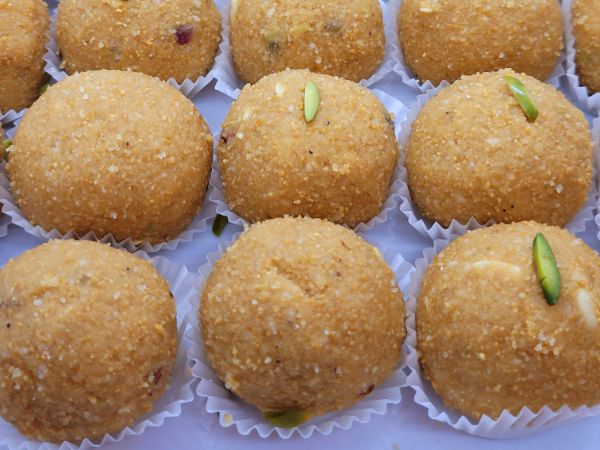 Besan Laddu