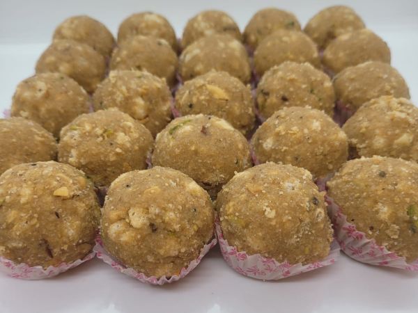 Gond Laddu