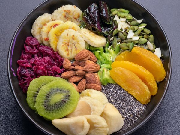 Seasonal Fruit & Nut Medley (Medium)