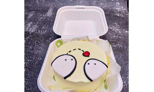 Love is in the air bento cake