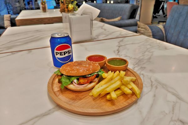 Chicken Peri Peri Heat In Bun