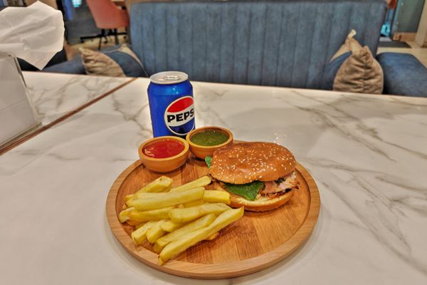 Tikka Cream In Bun-Chicken