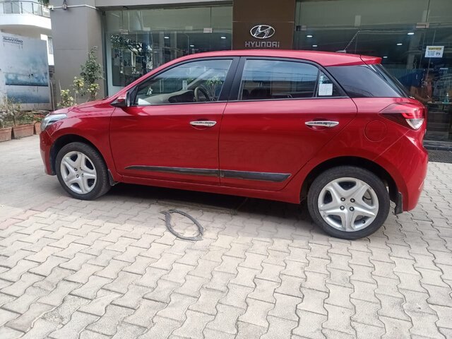 used HYUNDAI I20 ASTA à Bangalore chez Lakshmi Hyundai