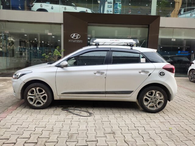 used HYUNDAI I20 ASTA O à Bangalore chez Lakshmi Hyundai
