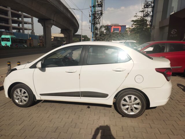 used HYUNDAI XCENT SX à Bangalore chez Lakshmi Hyundai
