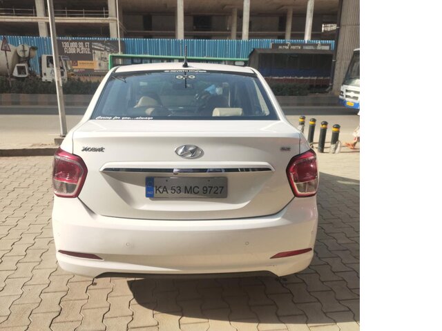 used HYUNDAI XCENT SX à Bangalore chez Lakshmi Hyundai