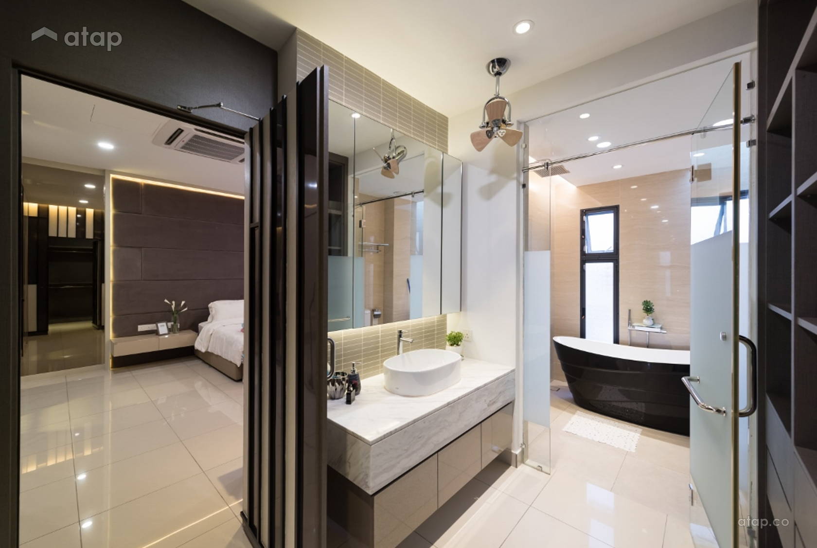 Contemporary Modern Bathroom semidetached design ideas & photos