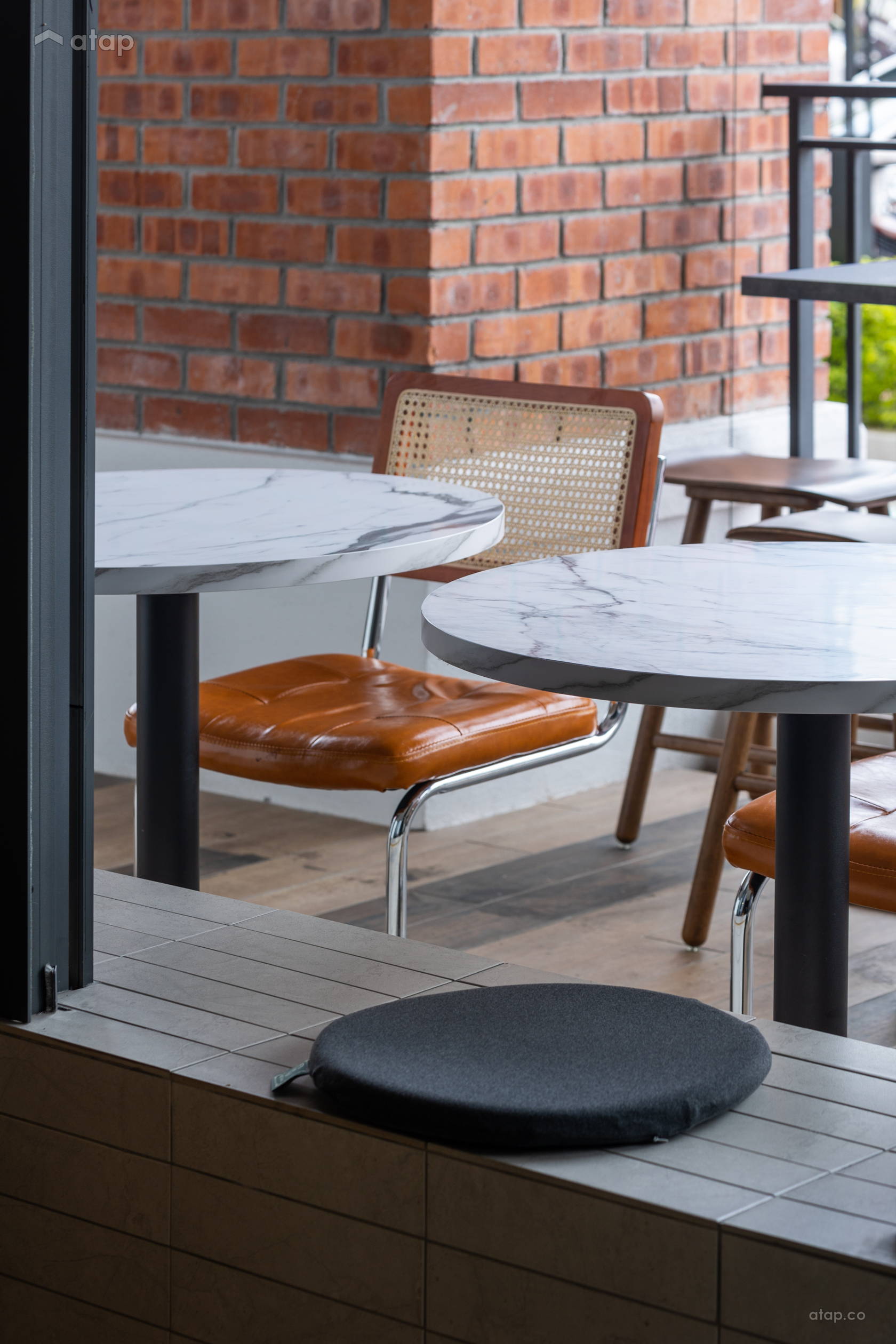 Rustic Malls Industrial Rustic F&B shopping mall design ideas & photos Malaysia ...