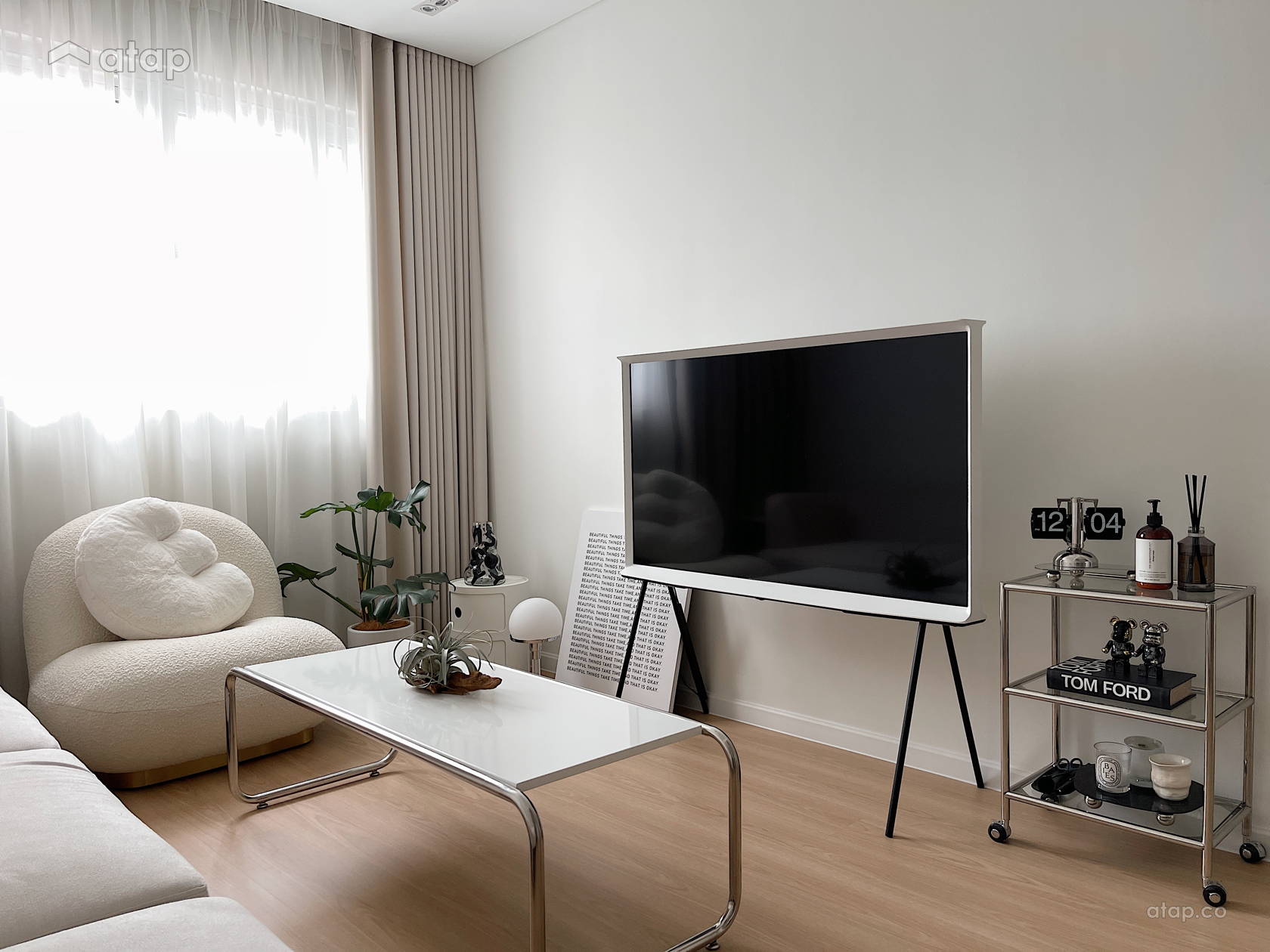 Modern Scandinavian Living Room @ BER