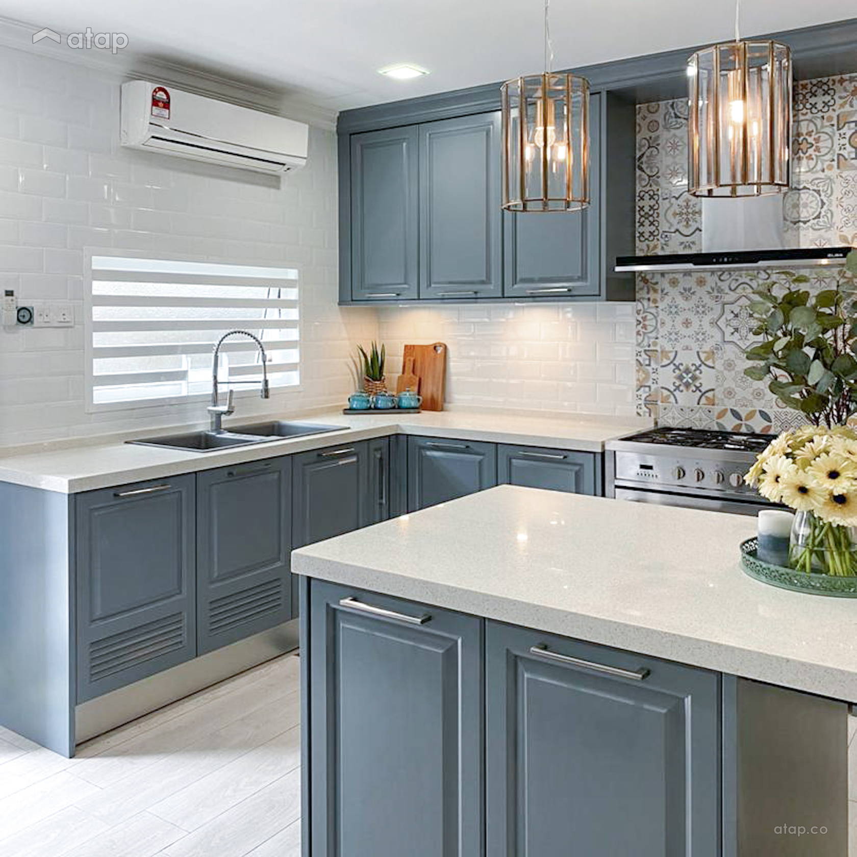 Classic Modern Kitchen terrace design ideas & photos Malaysia | Atap.co