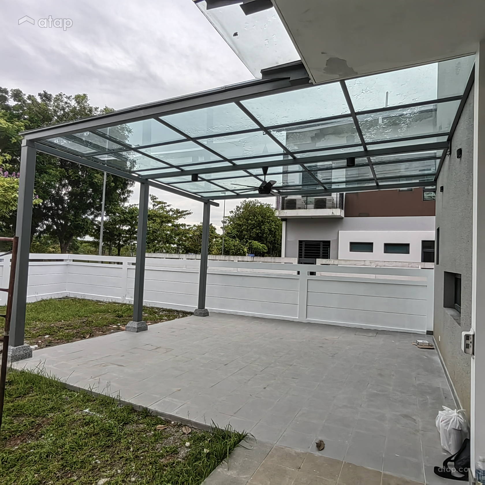 Modern Exterior semi-detached design ideas & photos Malaysia | Atap.co