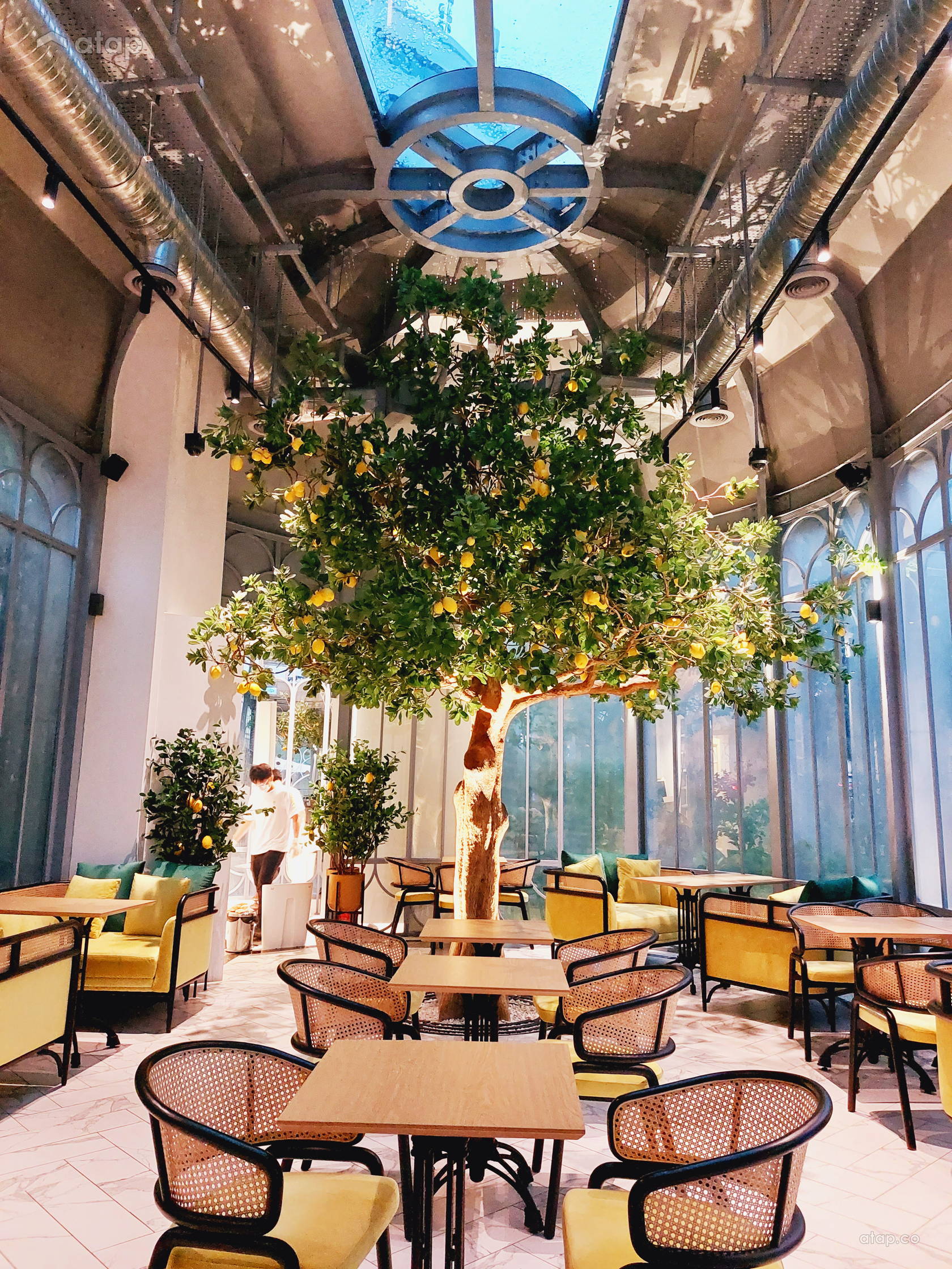 Modern F&B Retail shophouse design ideas & photos Malaysia Atap.co