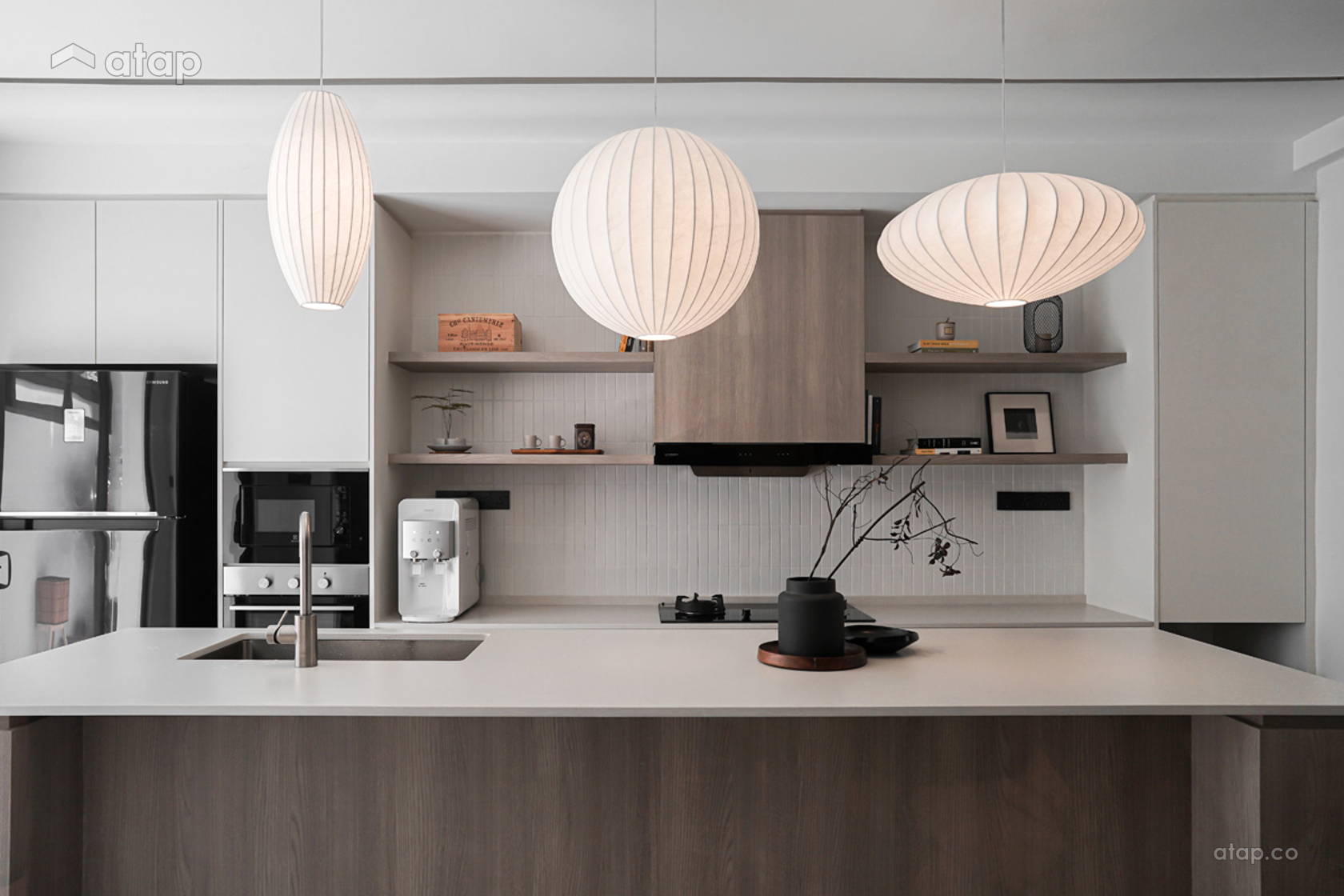 Minimalistic Kitchen @ Calma
