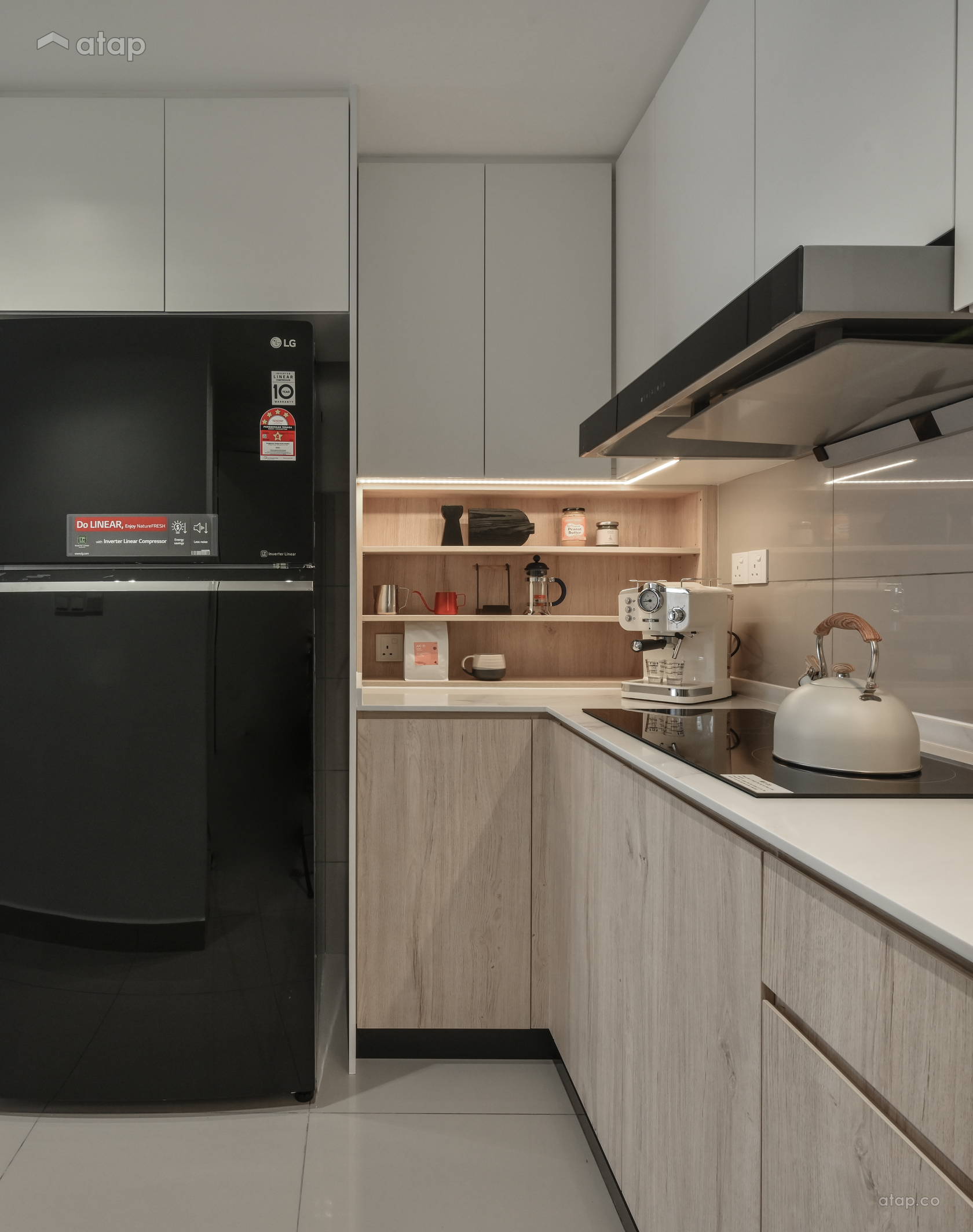 Minimalistic Modern Kitchen condominium design ideas & photos Malaysia ...