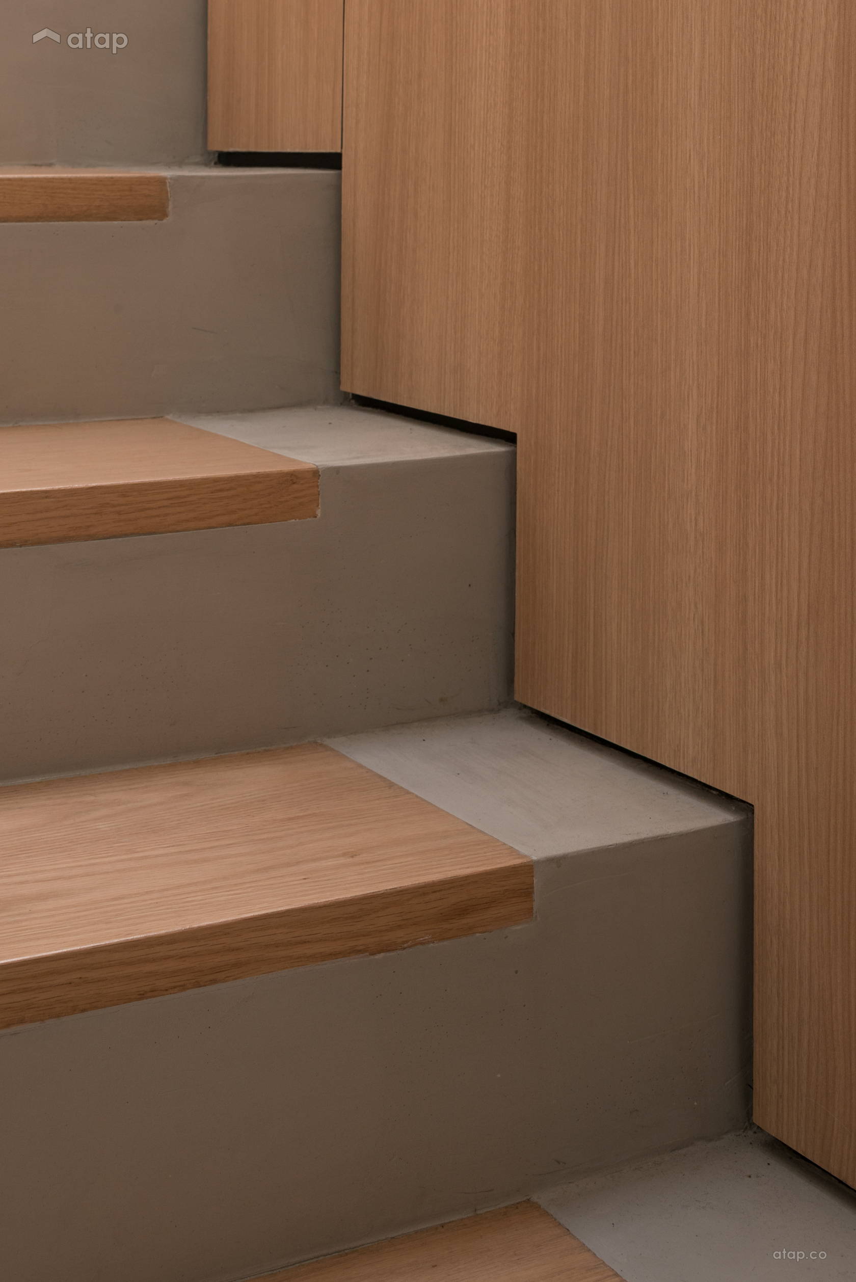 Contemporary Minimalistic Foyer semidetached design ideas & photos Malaysia Atap.co