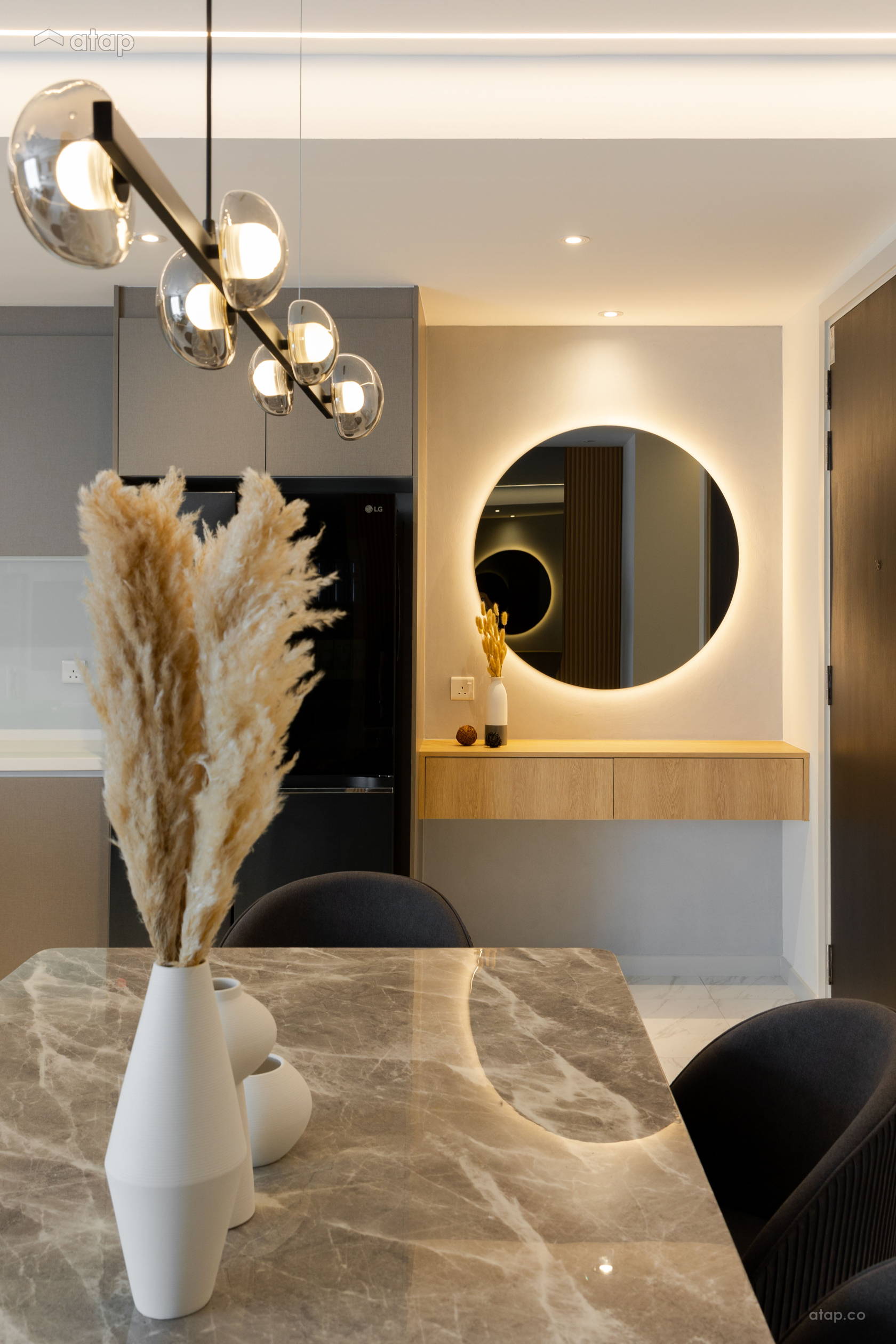 Asian Zen Dining Room Foyer condominium design ideas & photos Malaysia ...