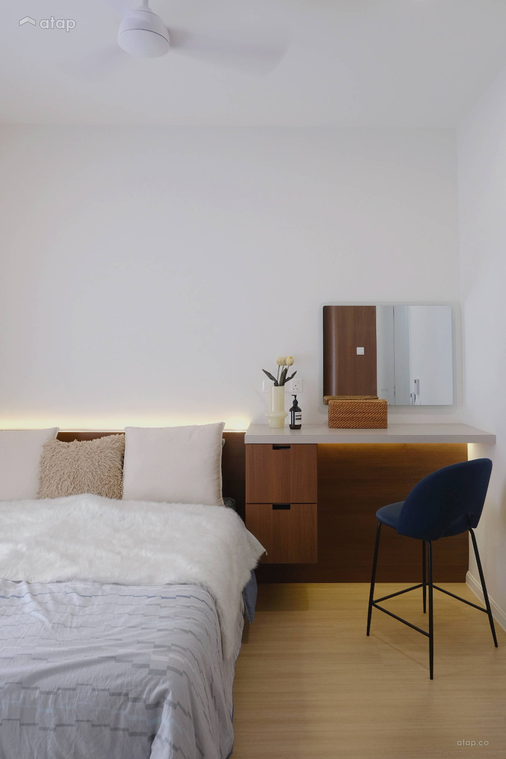 Retro Scandinavian Bedroom terrace design ideas & photos Malaysia | Atap.co