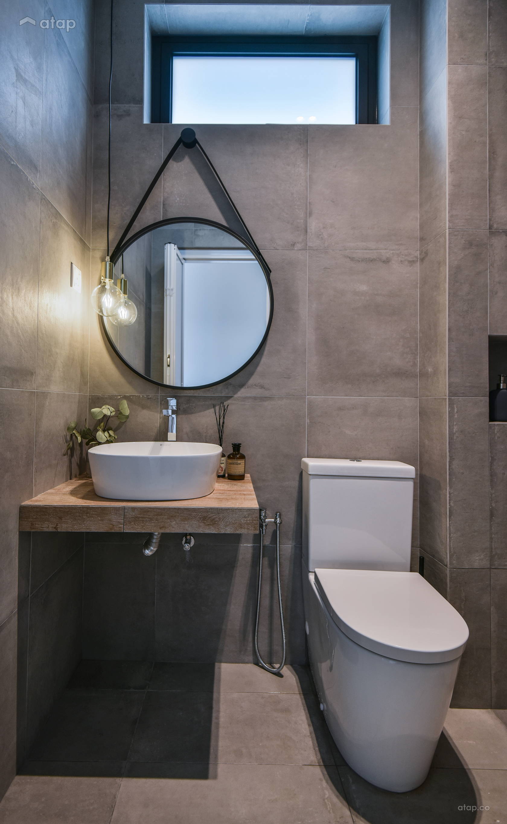 Industrial Minimalistic Bathroom semidetached design ideas & photos