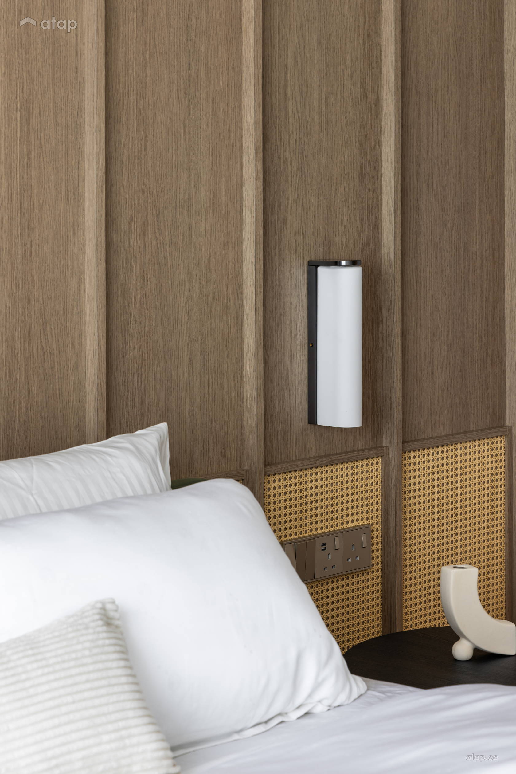 Contemporary Modern Bedroom condominium design ideas & photos Malaysia ...