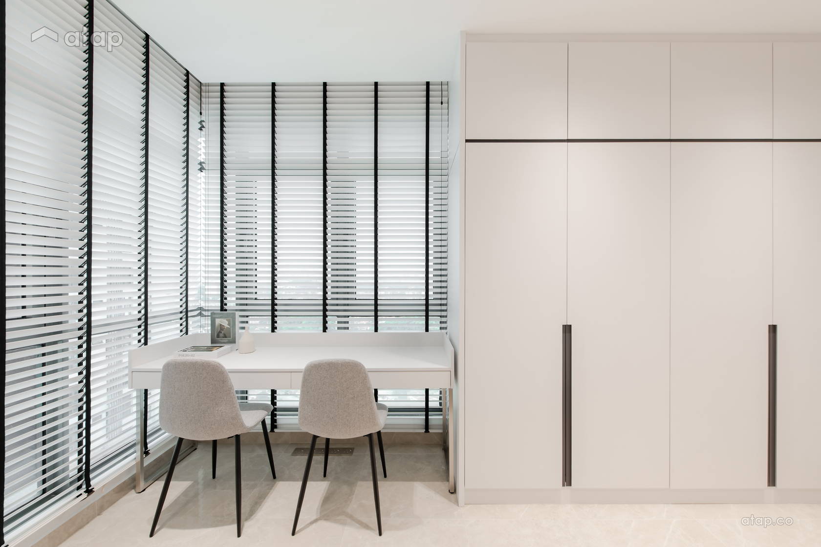 Curated visual reference: Urban Jewell Penthouse Apartment Decor Reference: Contemporary Modern Bedroom Condominium Design Ideas Photos Malaysia