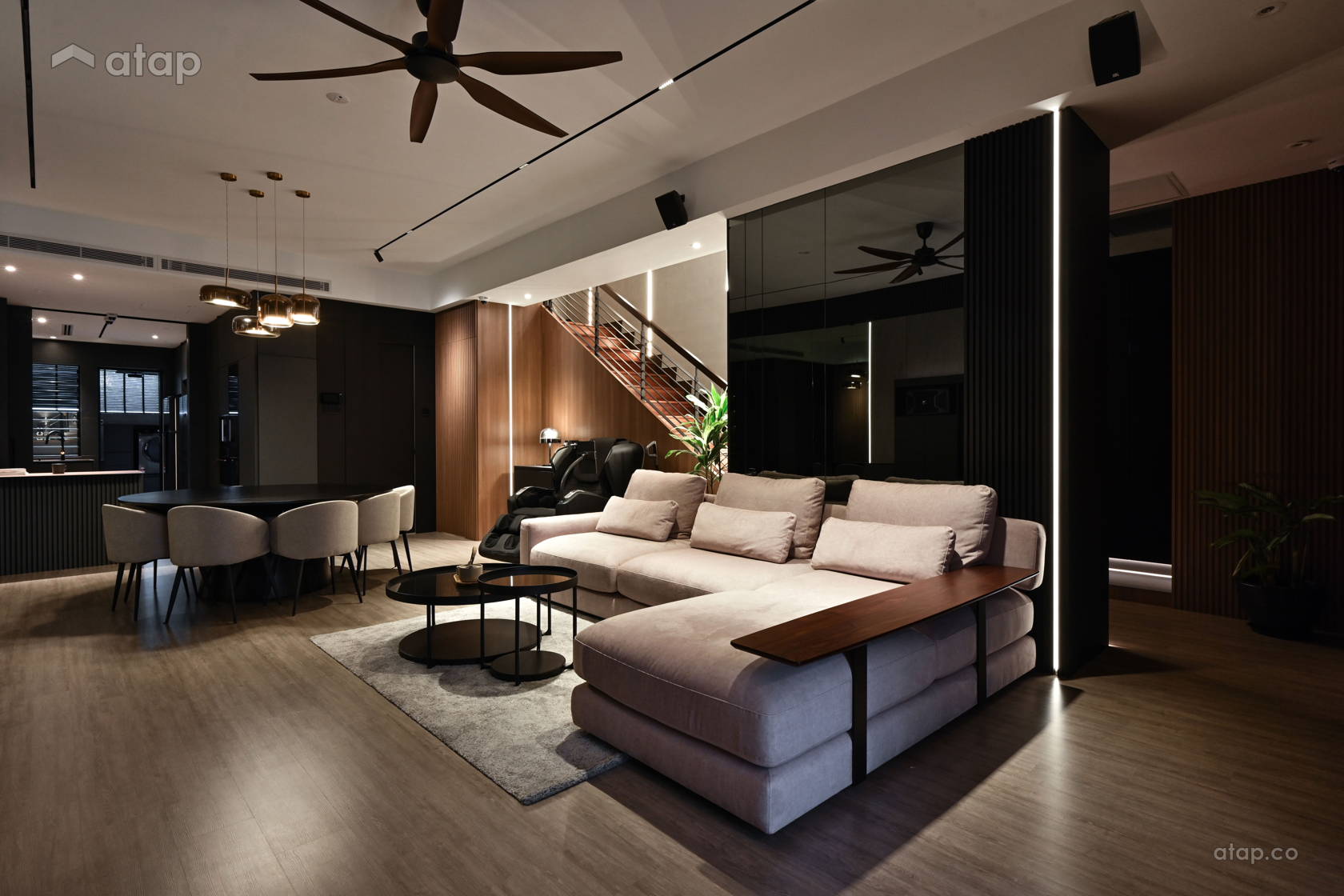 10 Farmhouse Shelf Decor Ideas for a Cozy Rustic Display