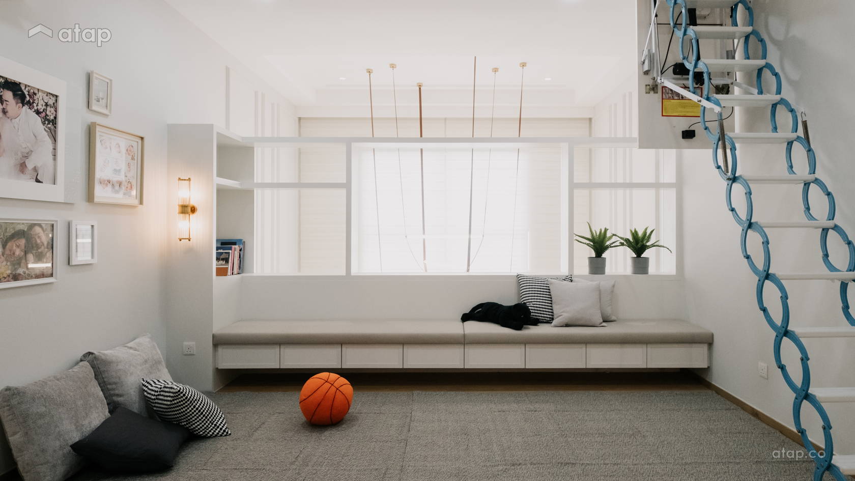 Classic Contemporary Family Room semi-detached design ideas & photos ...