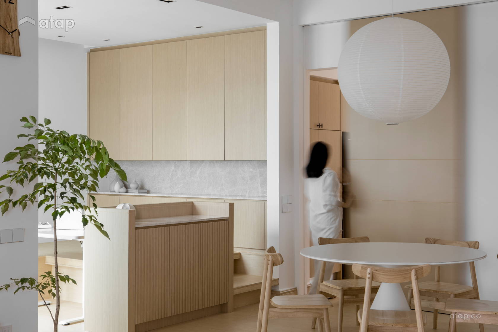 Minimalistic Zen Dining Room semi-detached design ideas & photos ...