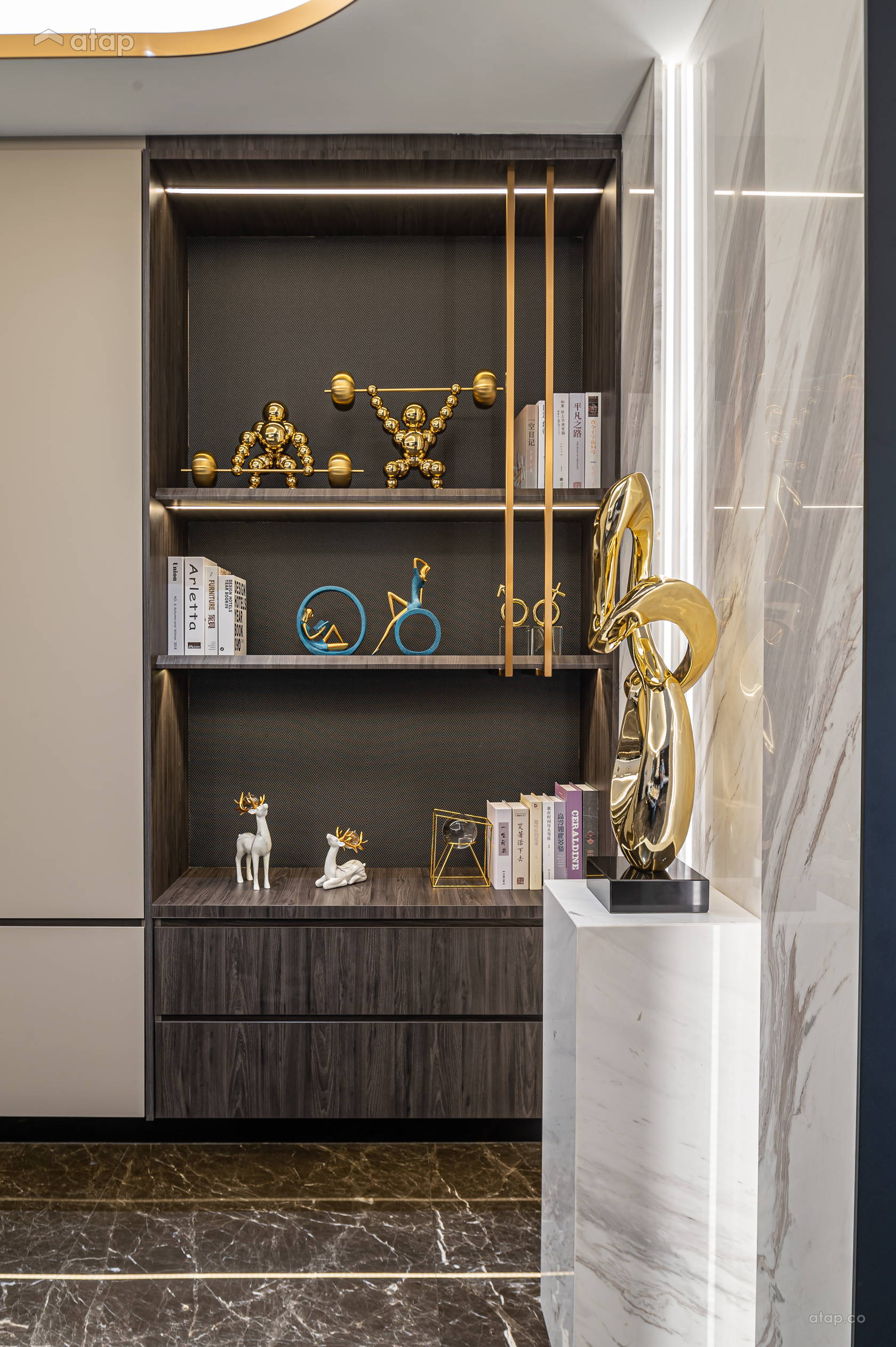 Modern Foyer apartment design ideas & photos Malaysia | Atap.co