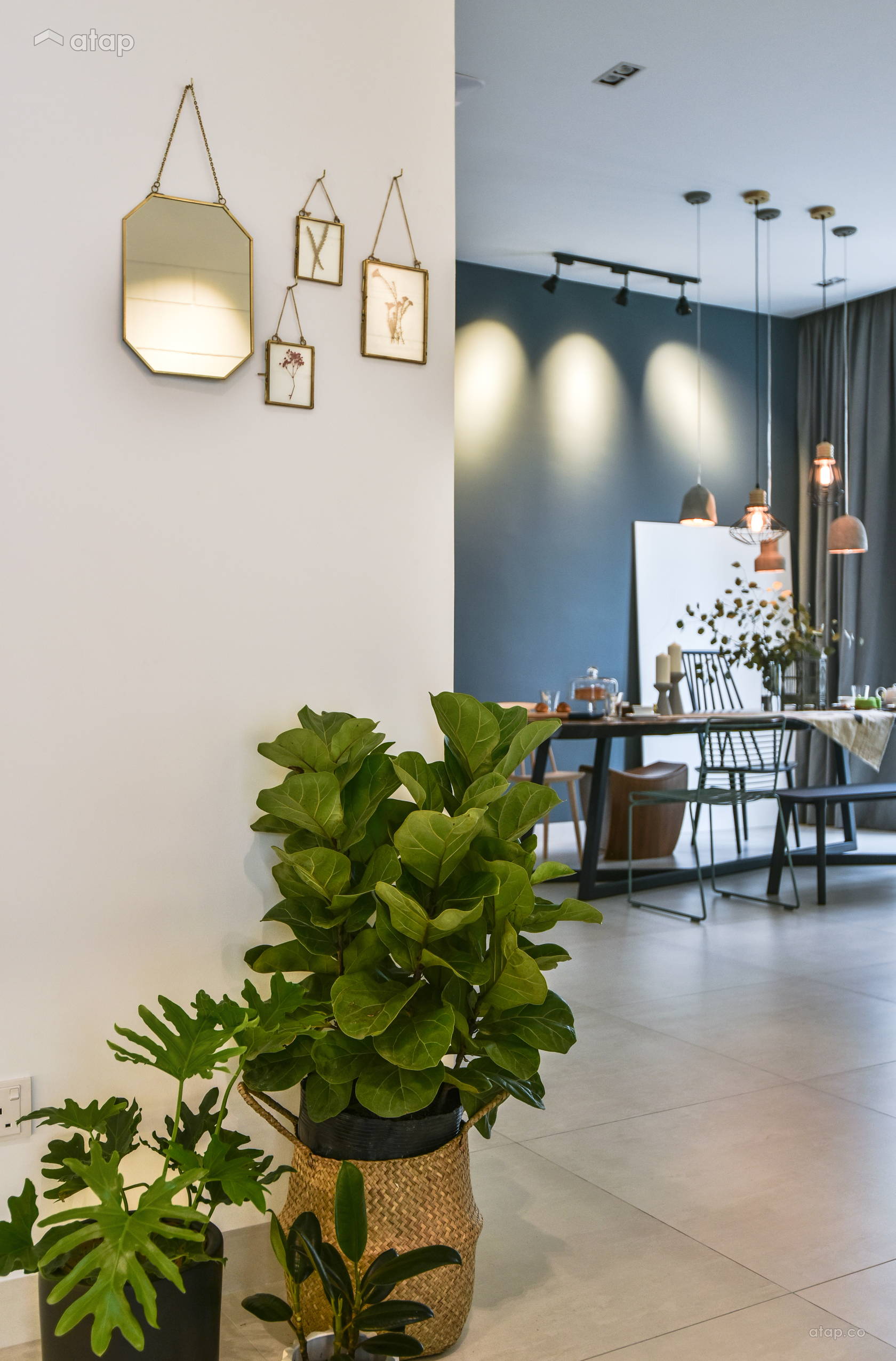 Picture of Minimalistic Scandinavian Foyer semi-detached design ideas & photos ...