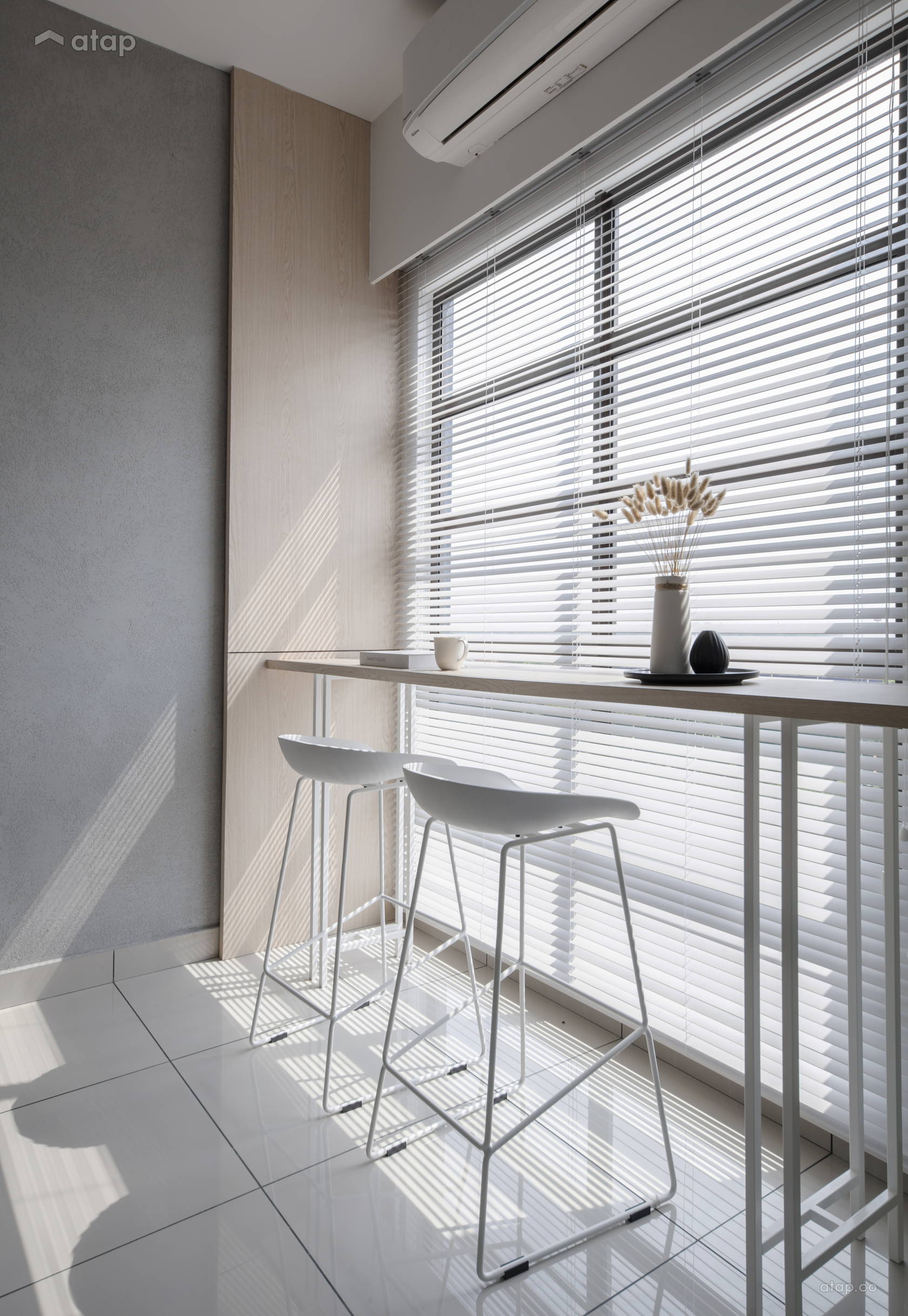 Curated visual reference: Zen Townhouse Community Reference: Contemporary Zen Dining Room Townhouse Design Ideas Photos Malaysia
