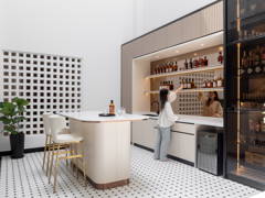 Minimalistic Modern Kitchen@Timeless Tones