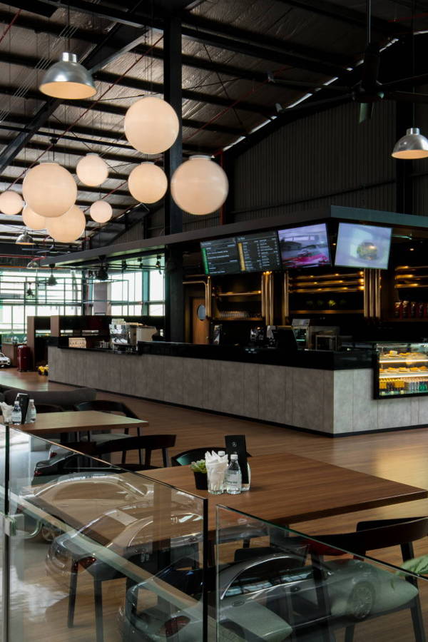 mercedes-benz-showroom-cafe