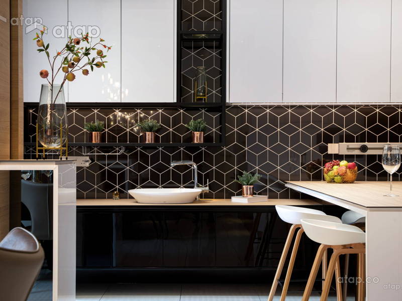 Picking the Perfect Backsplash for Your Kitchen
