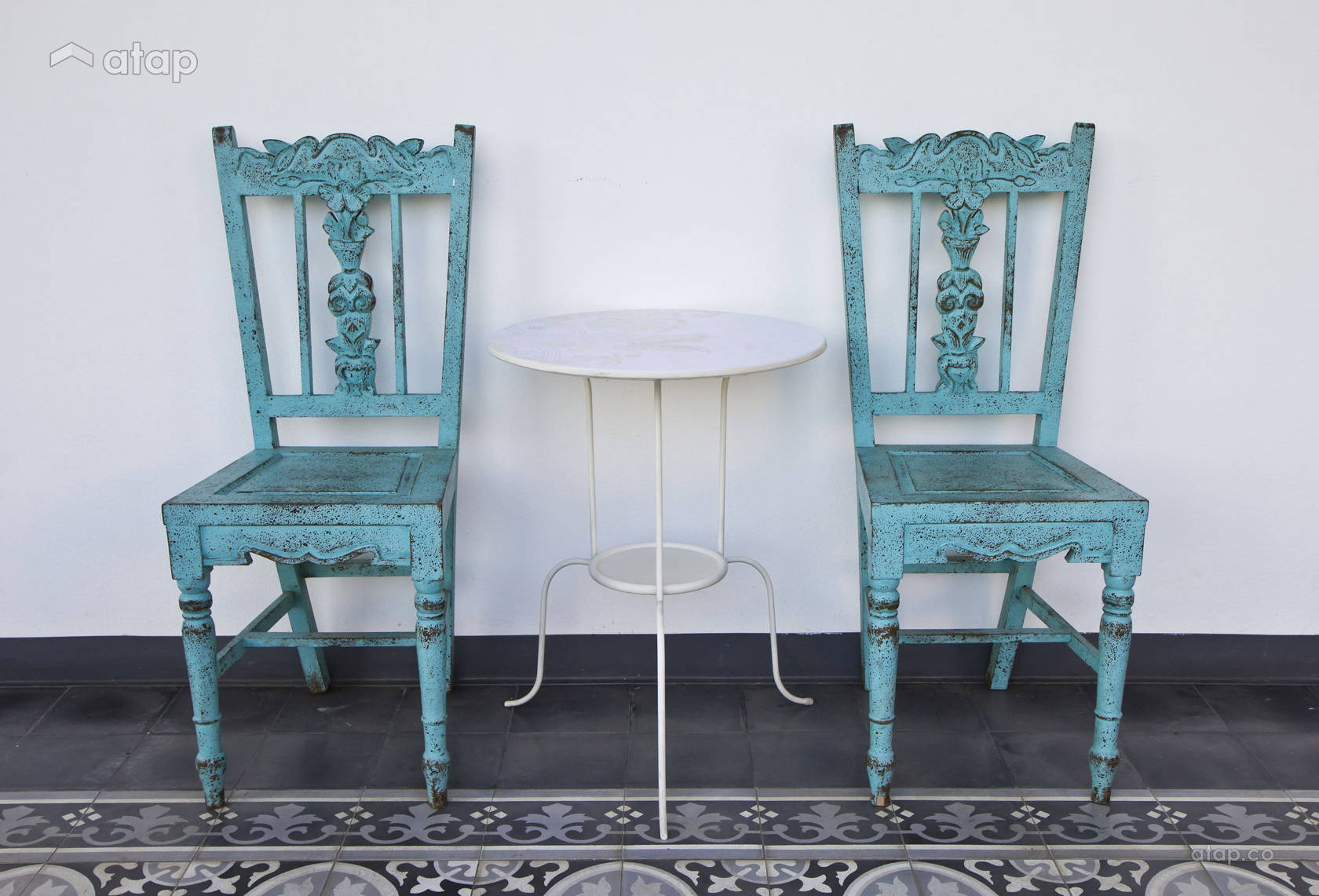 You Don't Have to Throw Out Old Furniture if You Have Spray Paint Atap.co