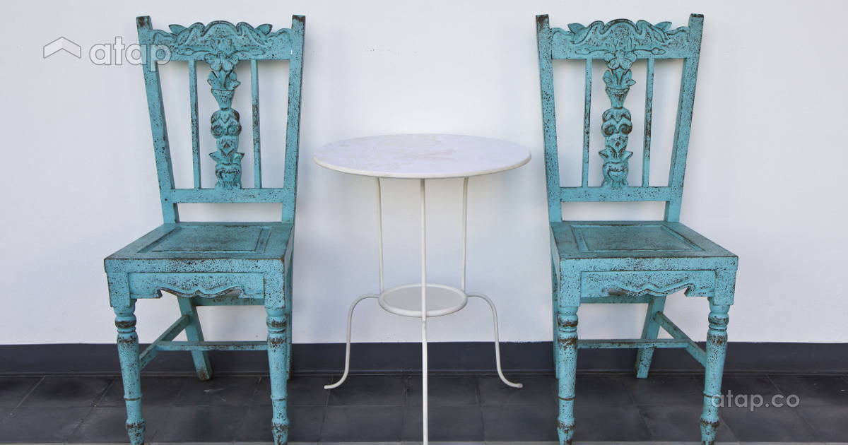 You Don't Have to Throw Out Old Furniture if You Have Spray Paint | Atap.co
