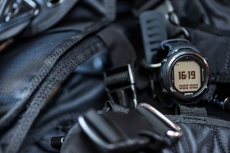 suunto d4i black