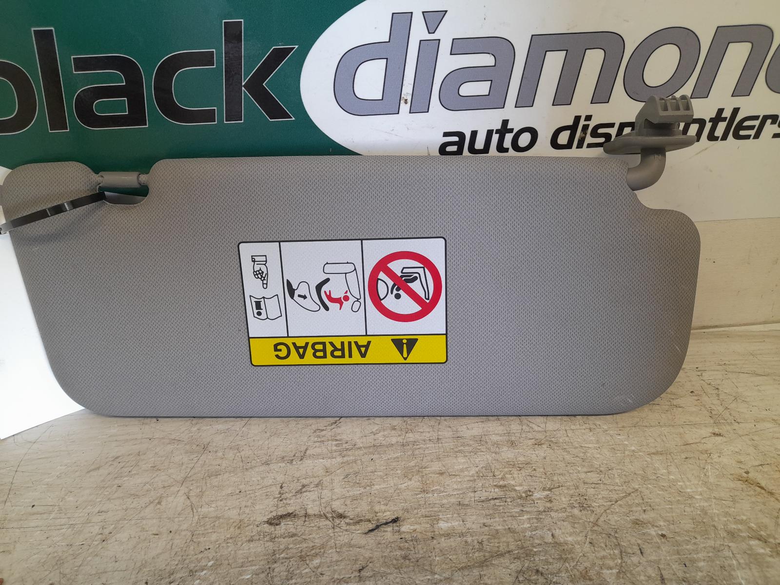 View Auto part Sunvisor Hyundai Accent 2017