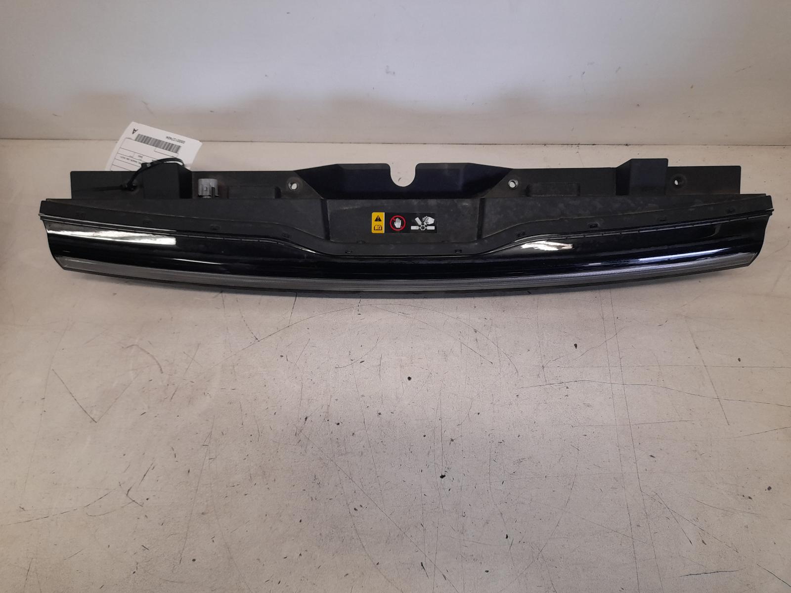 View Auto part Grille Hyundai Staria 2022