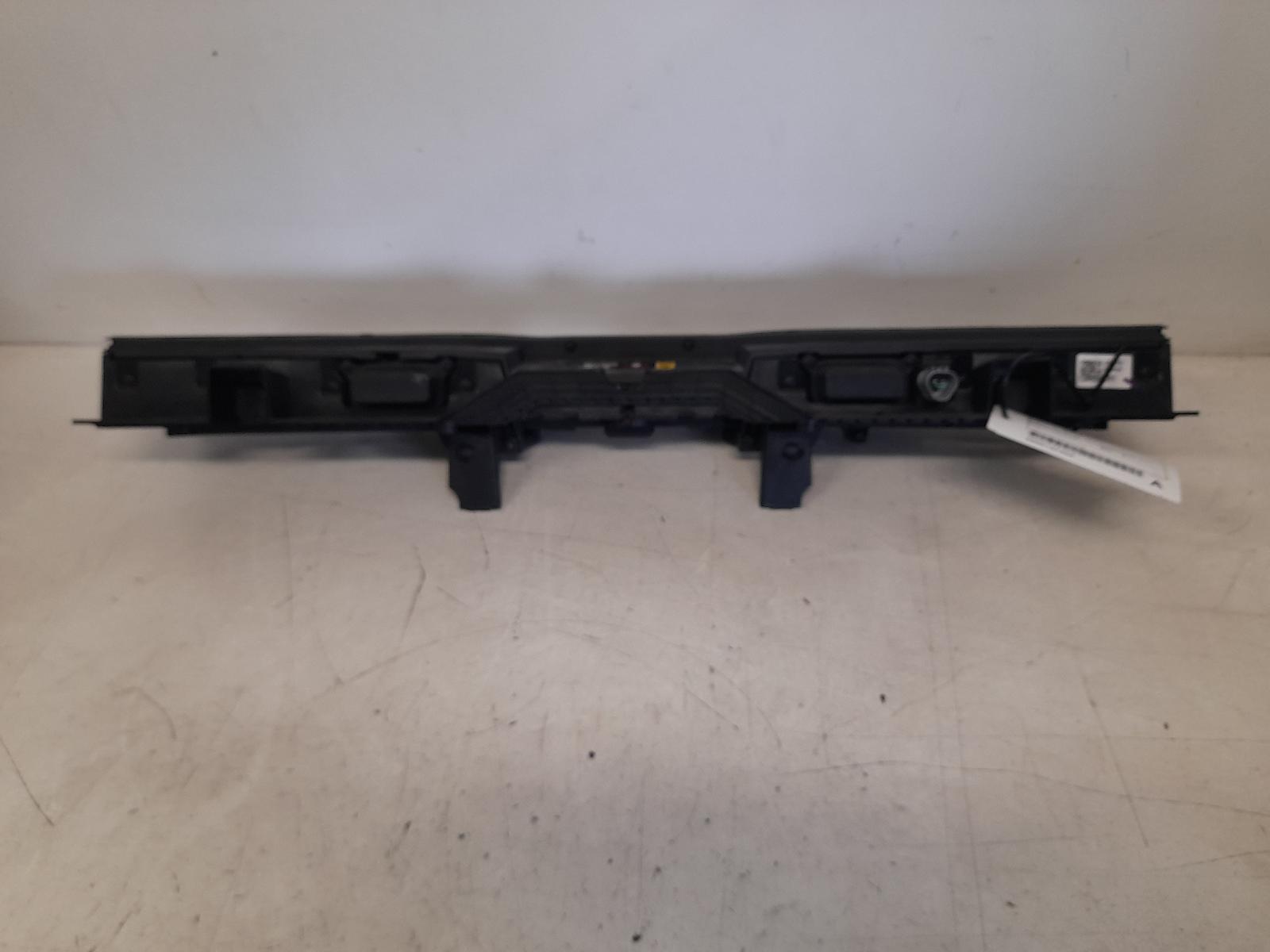 View Auto part Grille Hyundai Staria 2022