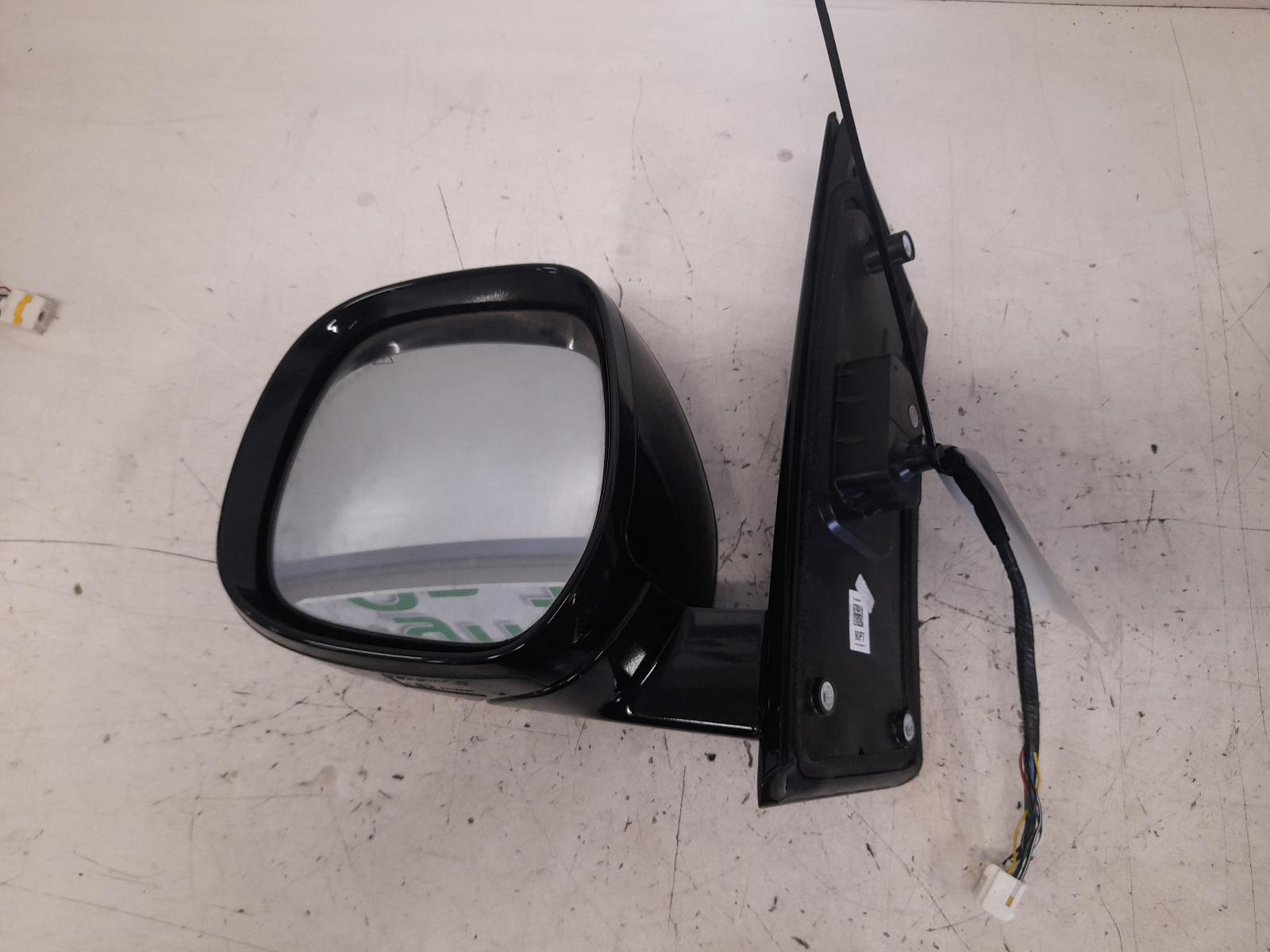 View Auto part Left Door Mirror Hyundai Staria 2022