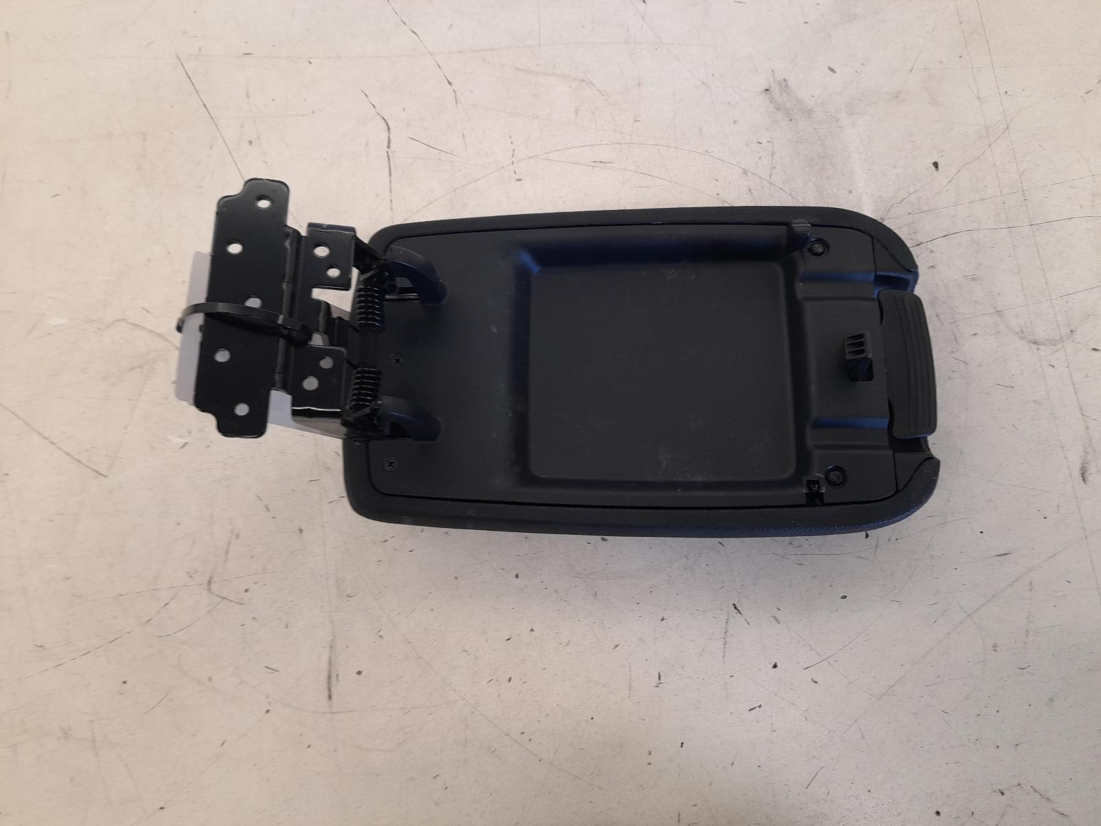 View Auto part Armrest Kia Cerato 2020