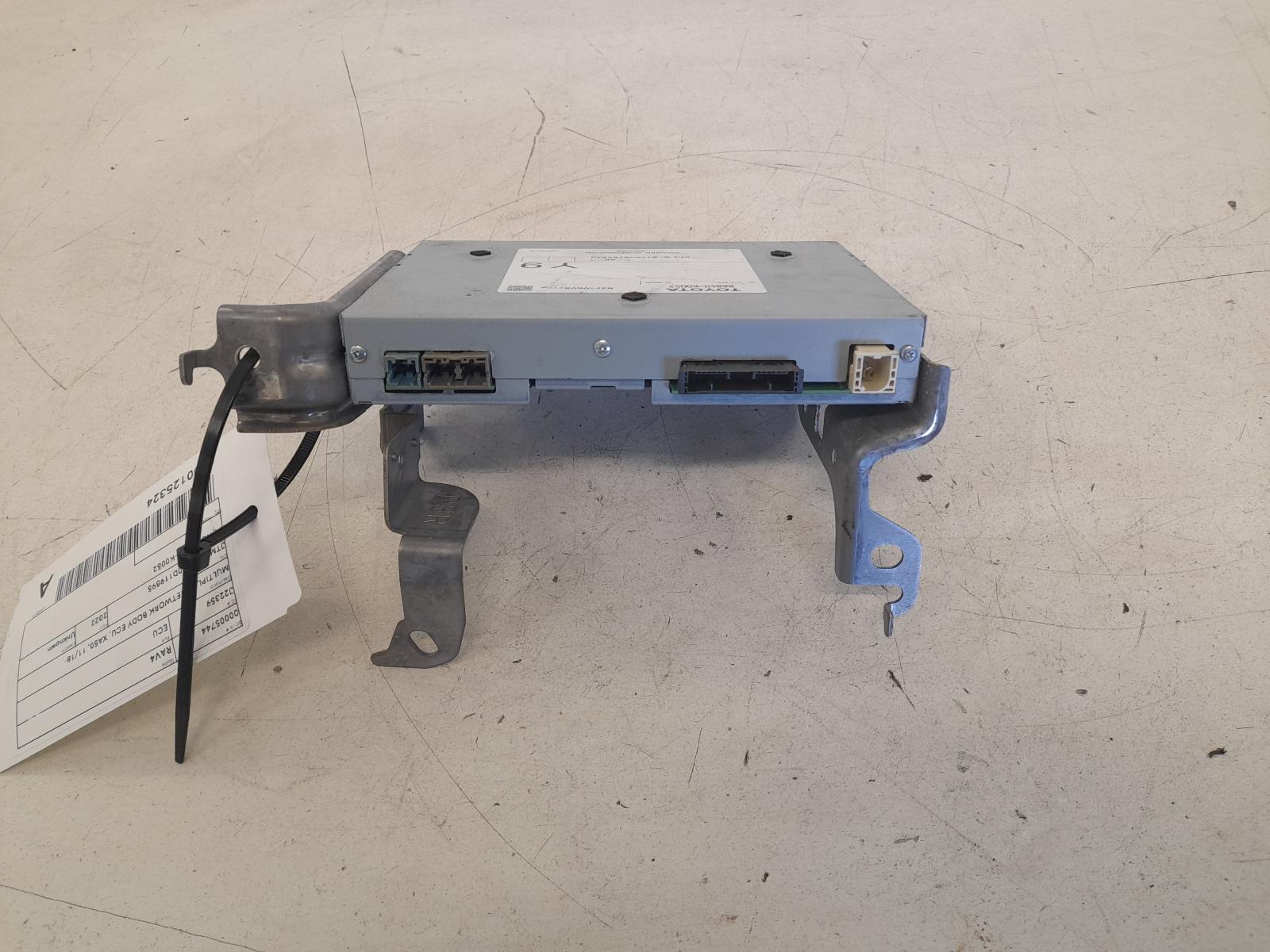 View Auto part Ecu Toyota Rav4 2022