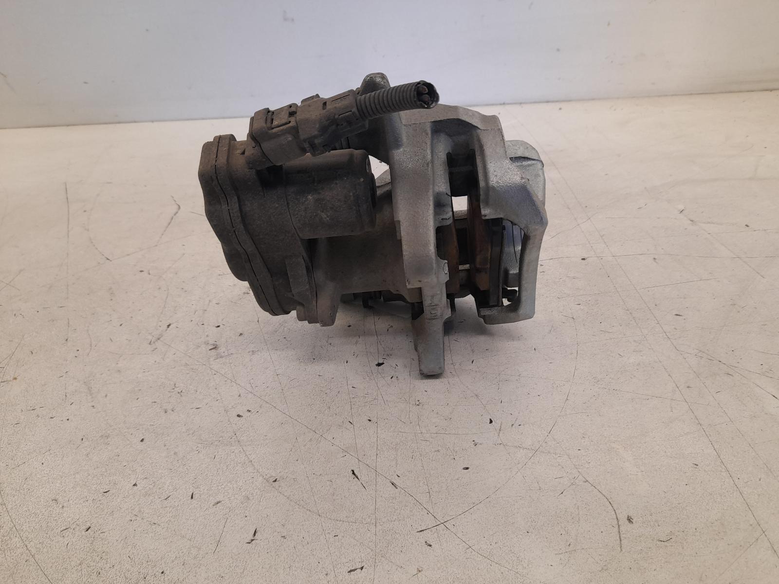 View Auto part Caliper Toyota Corolla 2022