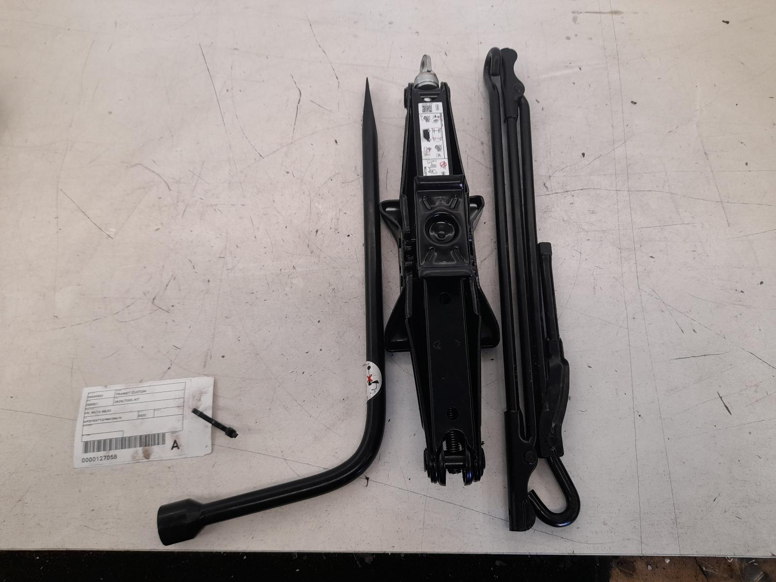 2022 Ford Transit Custom Jack/Tool Kit View Auto part Jack/Tool Kit Ford Transit Custom 2022
