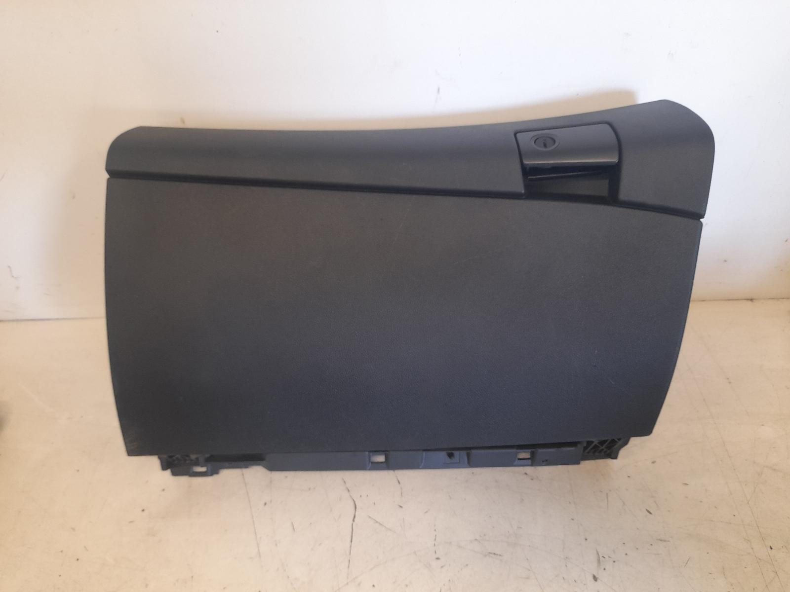 View Auto part Glove Box Holden Commodore 2010