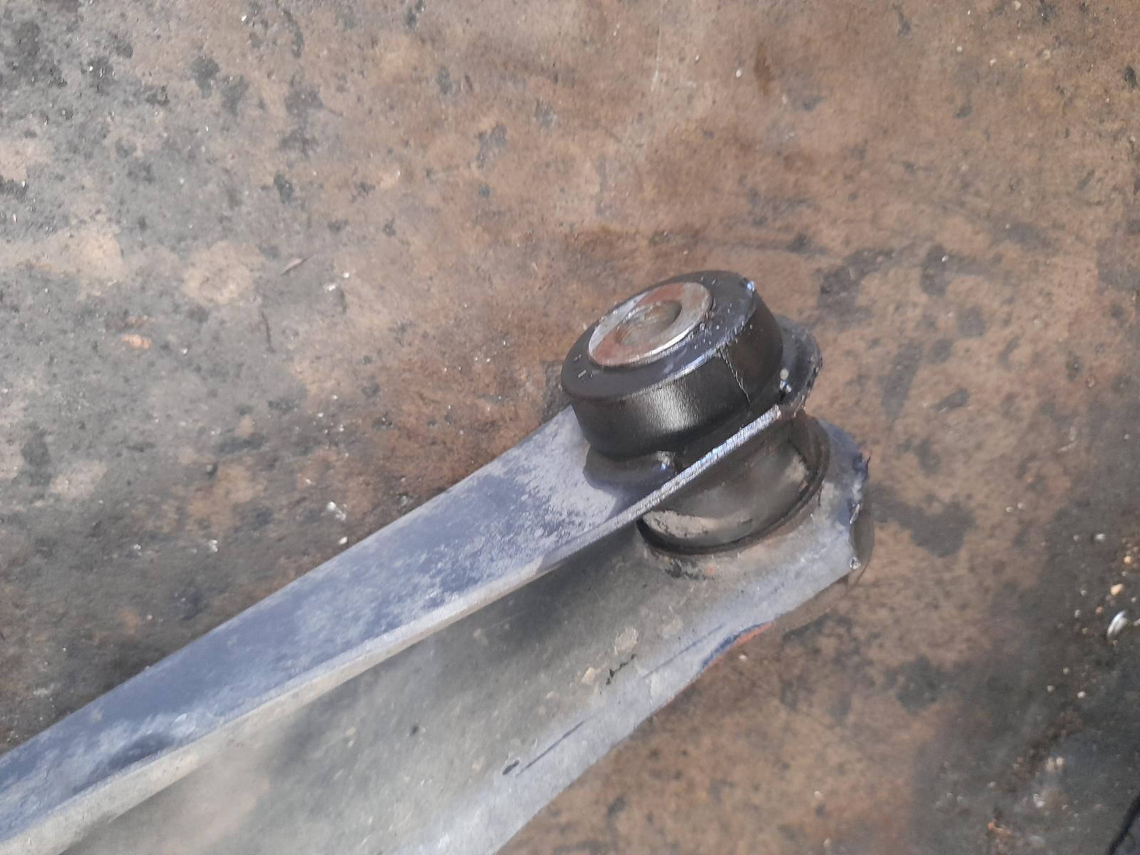View Auto part Right Rear Trailing Arm Holden Commodore 2010
