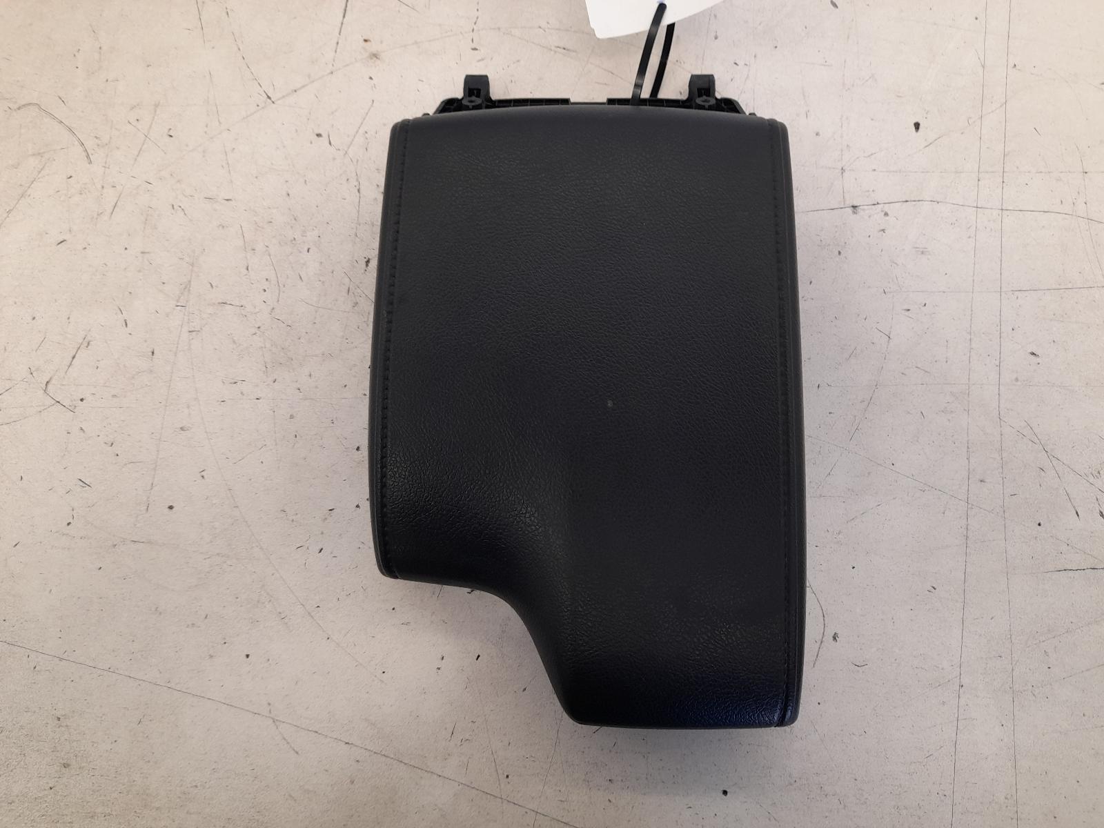 2022 Toyota Hilux Console View Auto part Console Toyota Hilux 2022