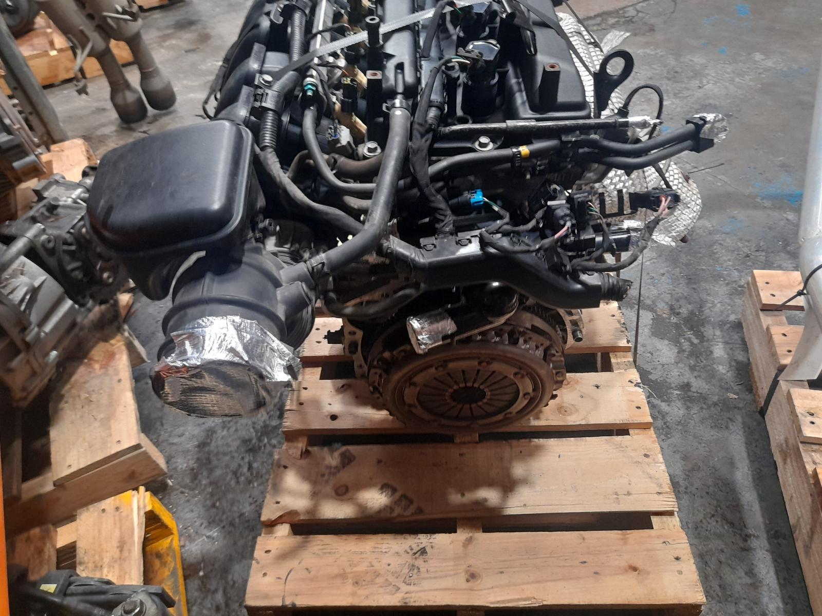 View Auto part Engine Kia Sportage 2013